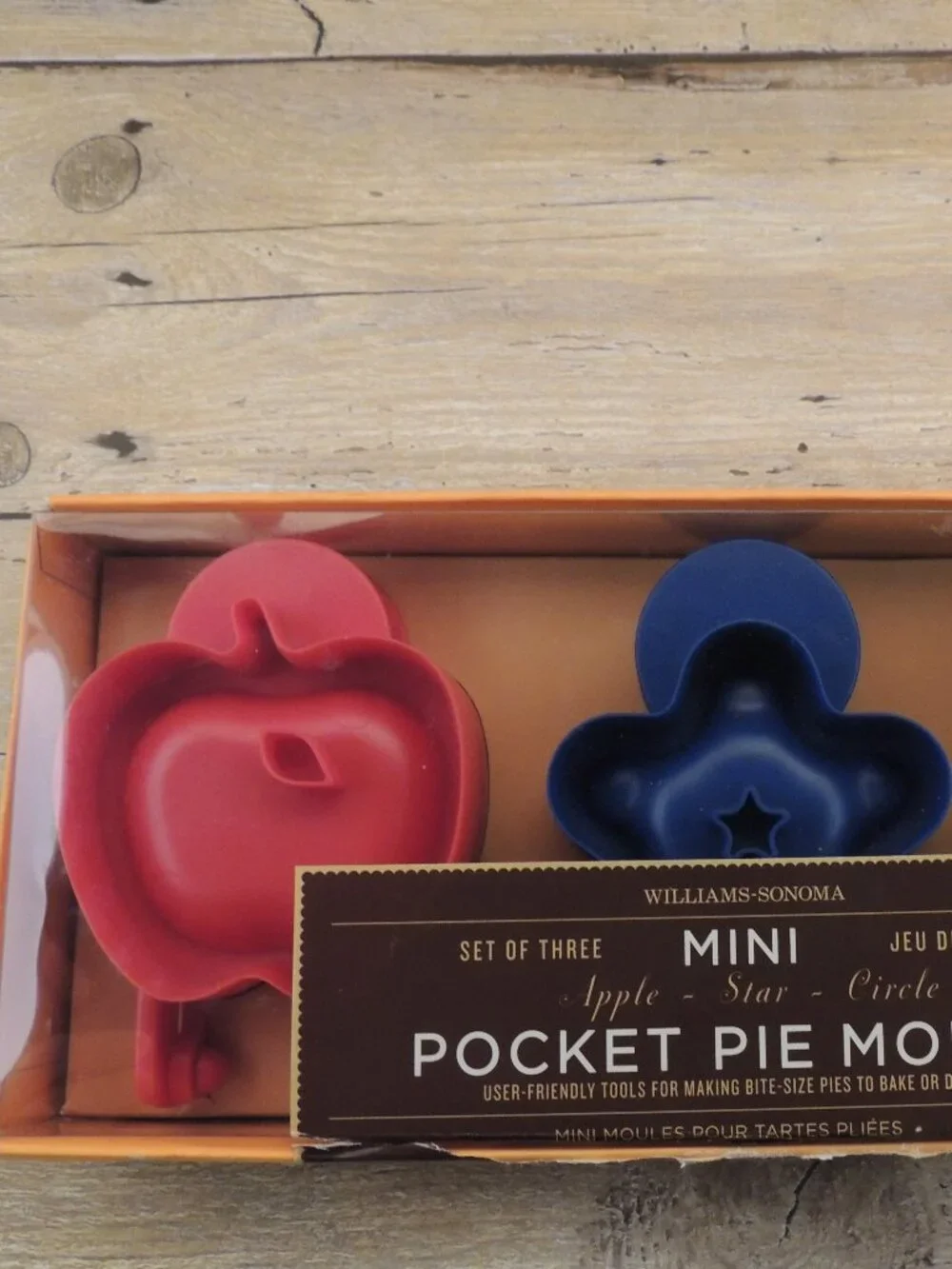 2011 Edition Williams-Sonoma Mini Pocket Pie Molds Set of 3